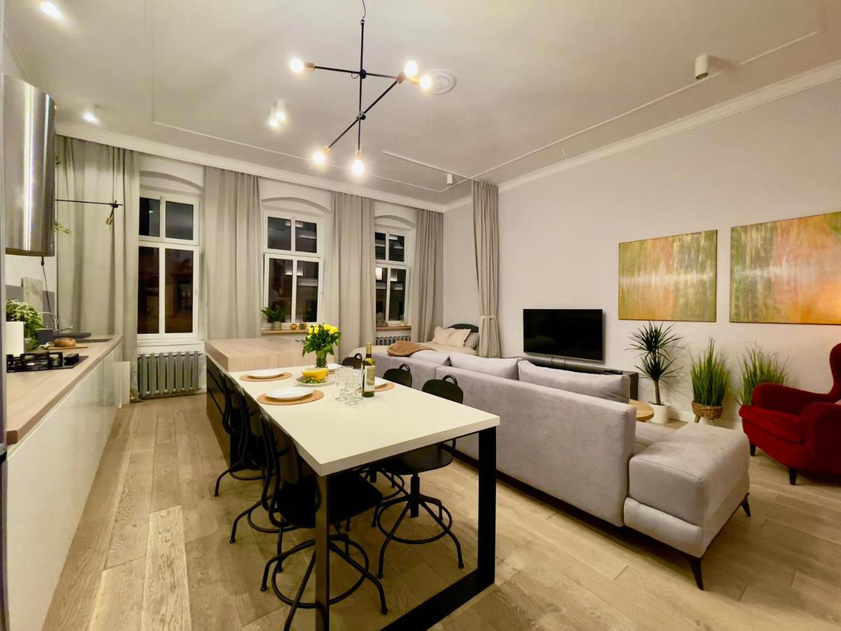 Spacious Apart In The Center- Main Square 300M Wroclaw Exterior photo